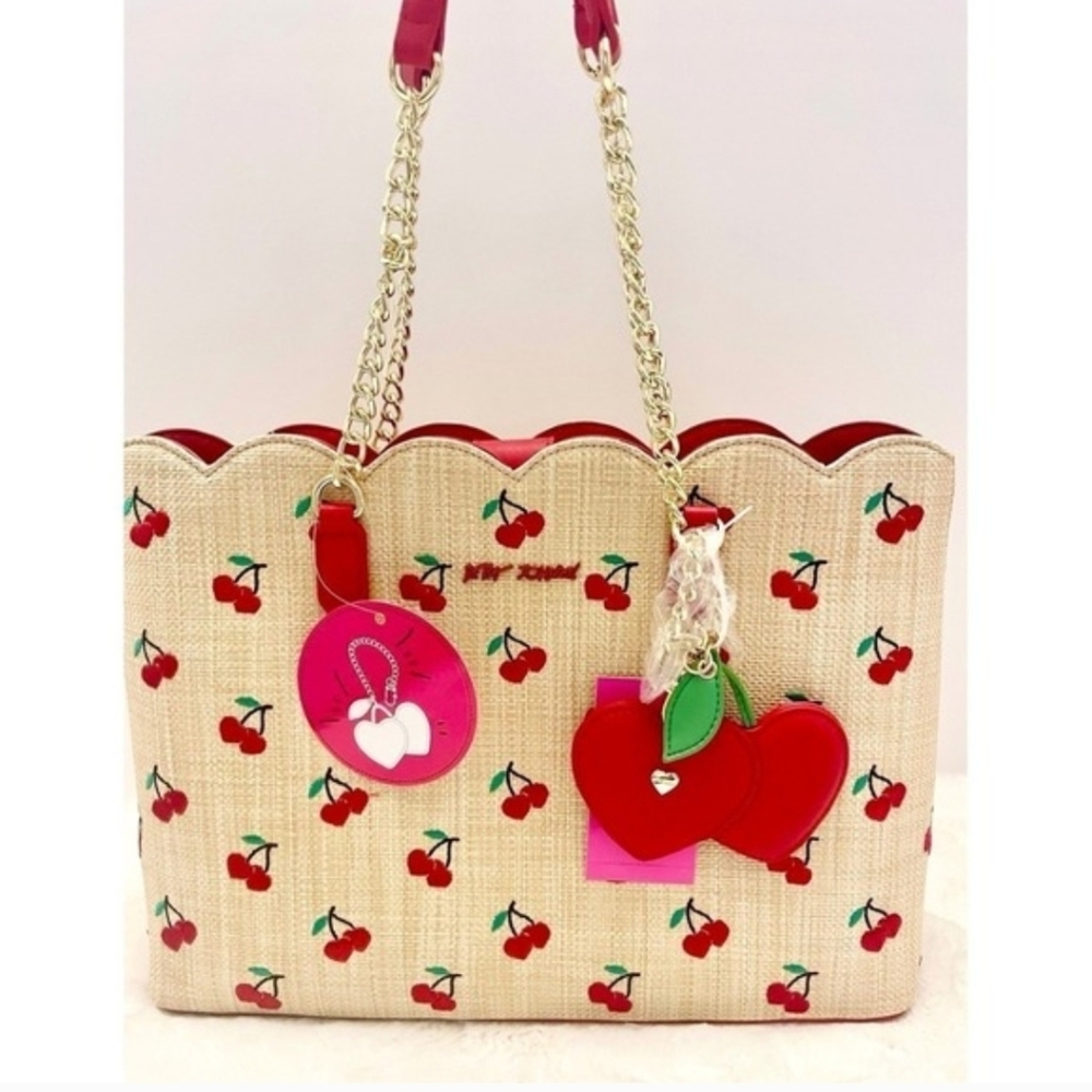 🍒▪️Betsey Johnson ▪️Betsey Johnson Cherry Print Straw Tote Bag Scalloped Top